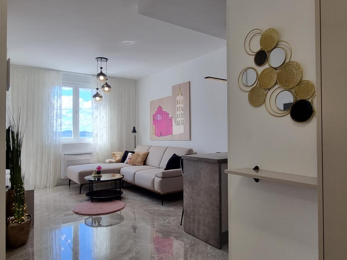 Apartment "50 Shades" With Balcony And Free Parking In The Garage Zadar Eksteriør billede