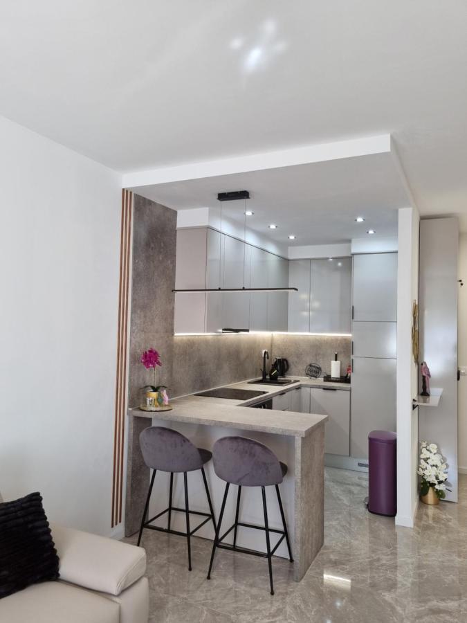 Apartment "50 Shades" With Balcony And Free Parking In The Garage Zadar Eksteriør billede