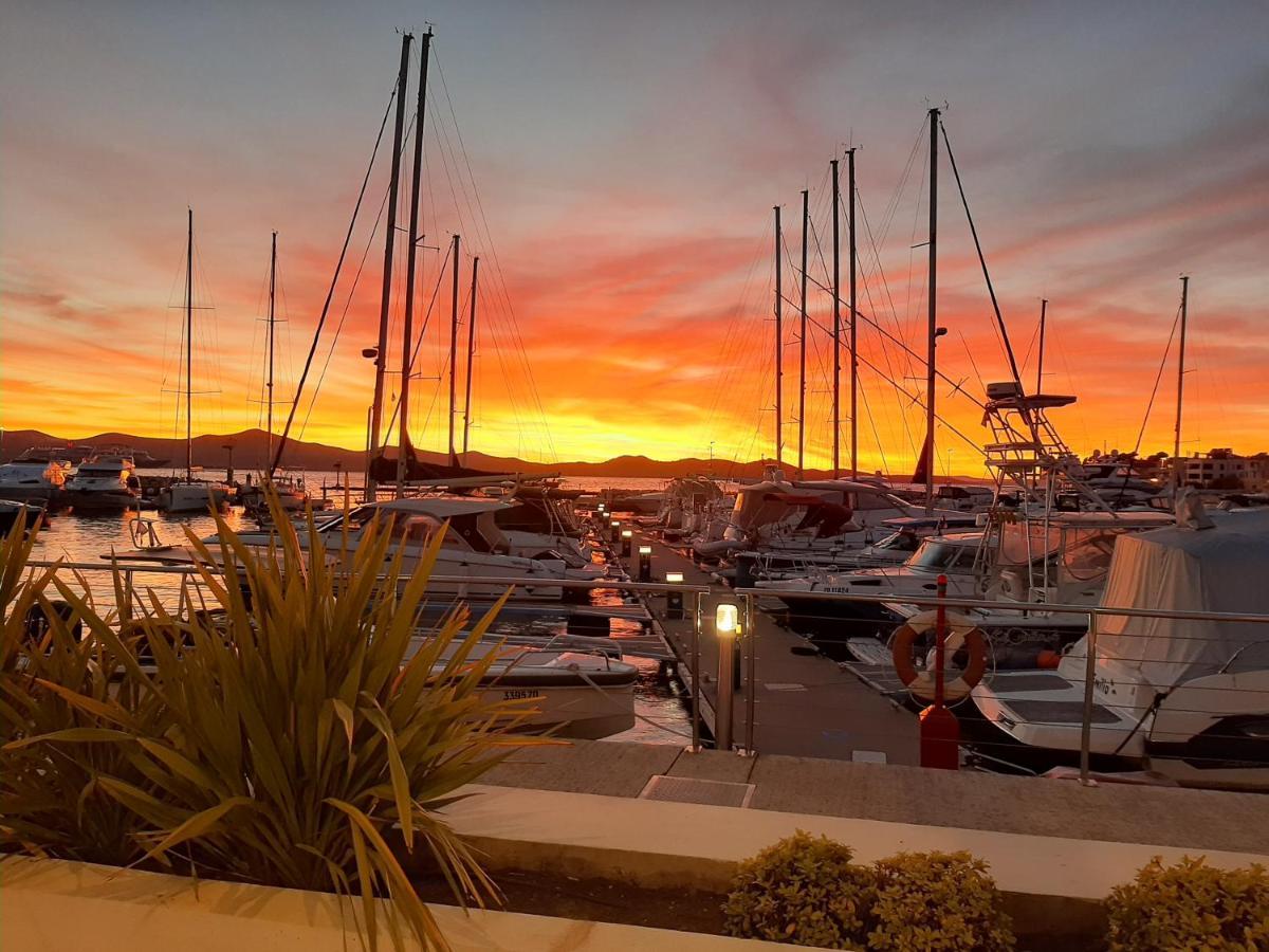 Apartment "50 Shades" With Balcony And Free Parking In The Garage Zadar Eksteriør billede