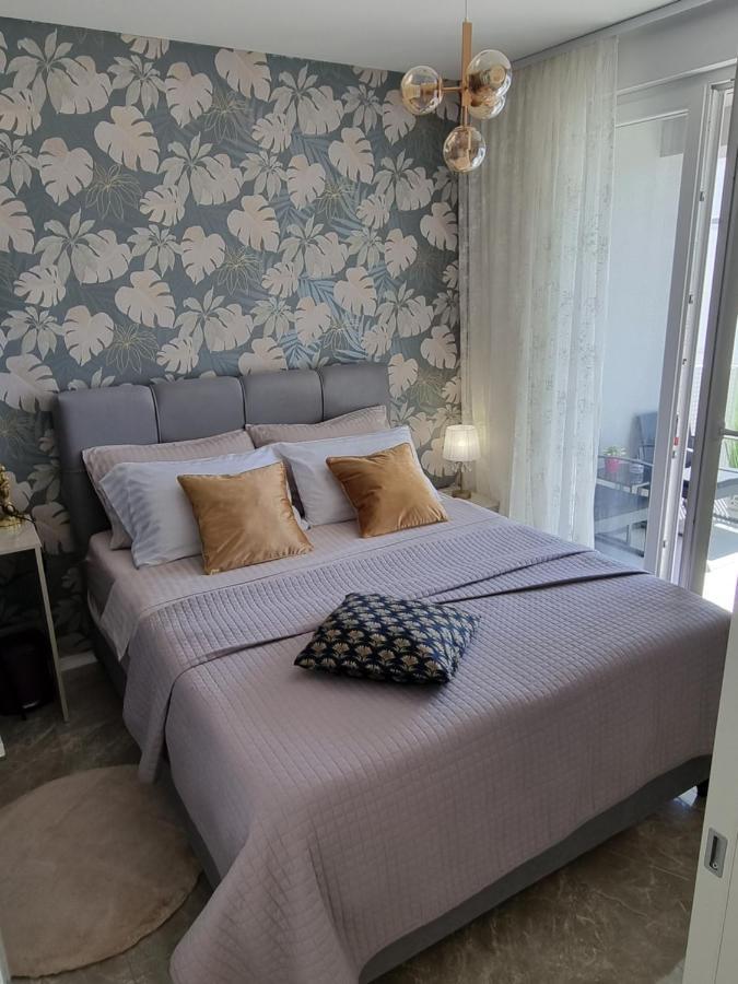 Apartment "50 Shades" With Balcony And Free Parking In The Garage Zadar Eksteriør billede