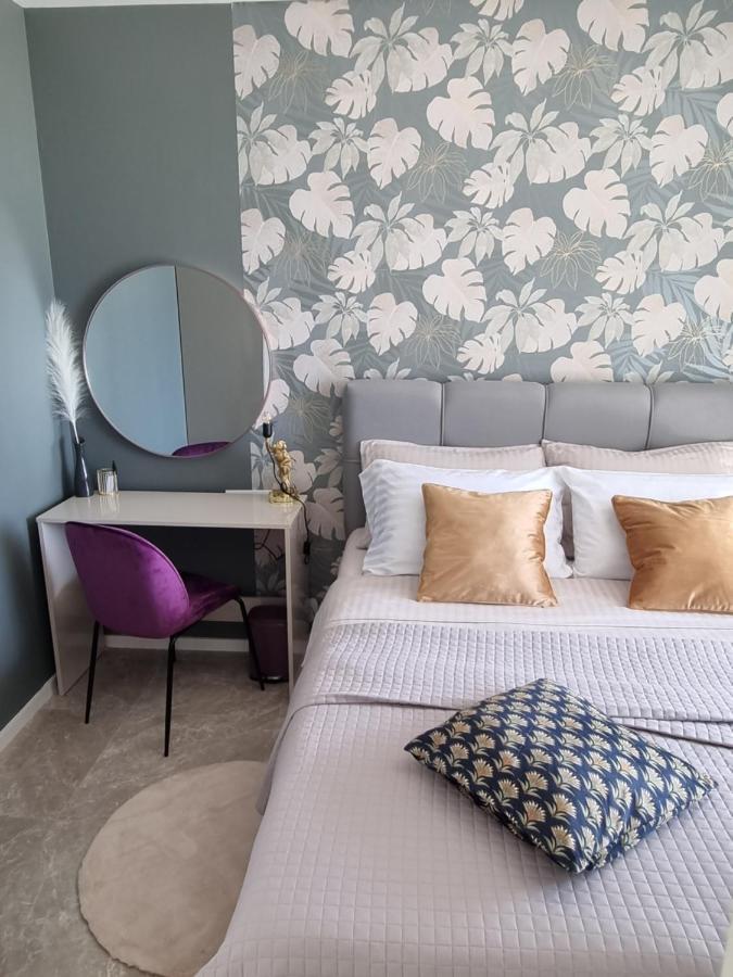 Apartment "50 Shades" With Balcony And Free Parking In The Garage Zadar Eksteriør billede